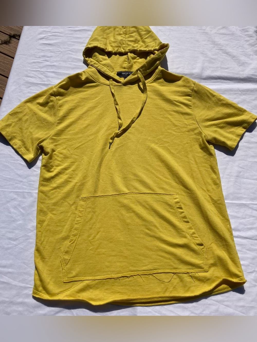 Forever 21 Short Sleeve Hoodie Yellow Men's M Kangaroo Pocket Shirt